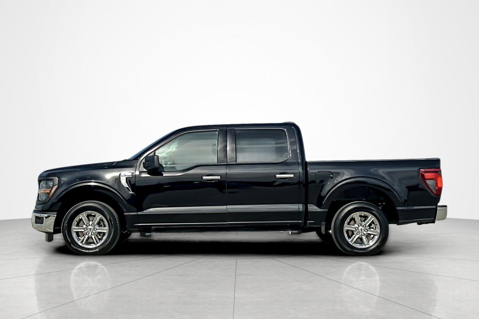 Used 2025 Ford F150 XLT w/ Equipment Group 301A Standard image 2