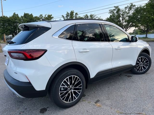 New 2025 Ford Escape Base image 6