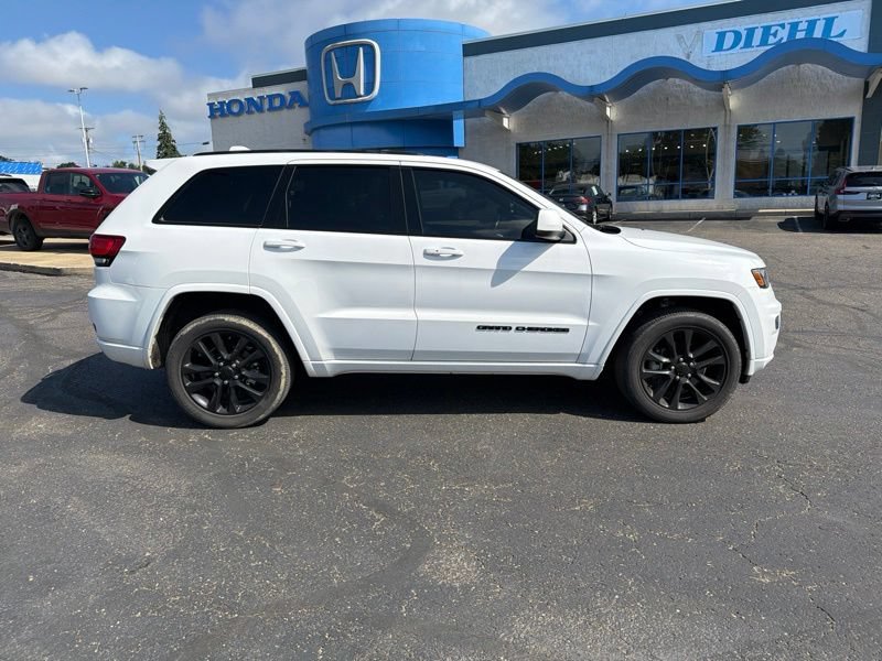 Used 2021 Jeep Grand Cherokee Laredo X AWD/4WD image 8