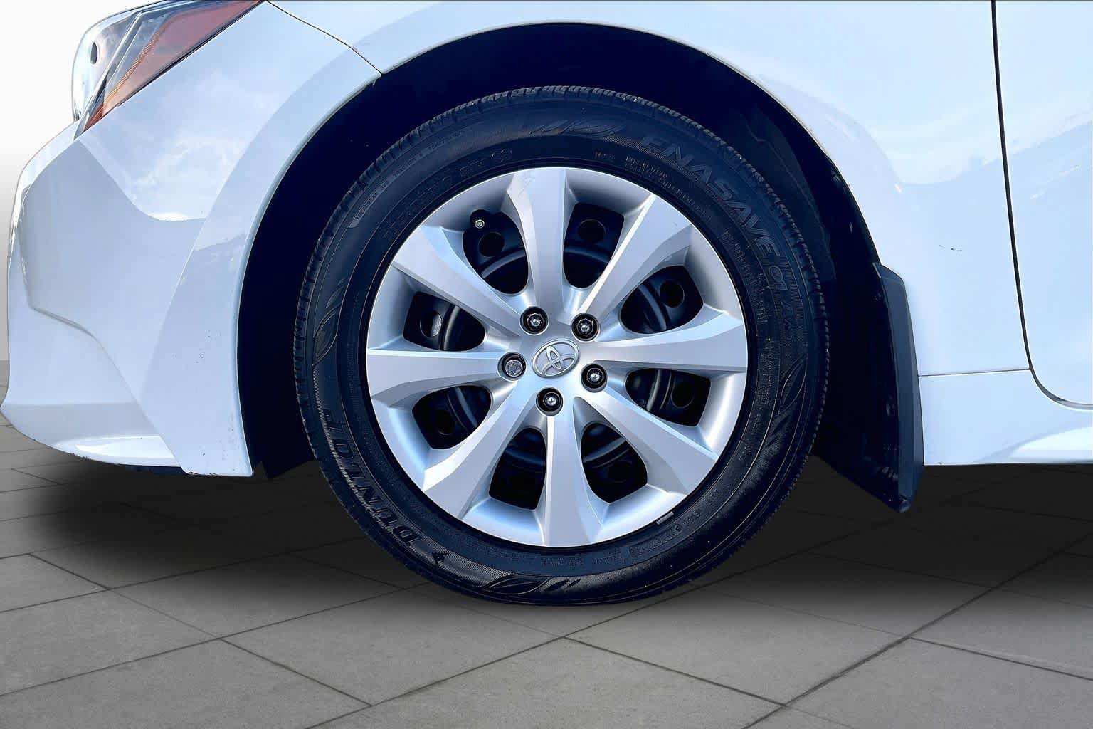 Used 2026 Toyota Corolla LE FWD image 11