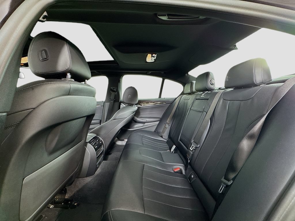 Used 2022 BMW 530i xDrive w/ Convenience Package AWD/4WD image 11