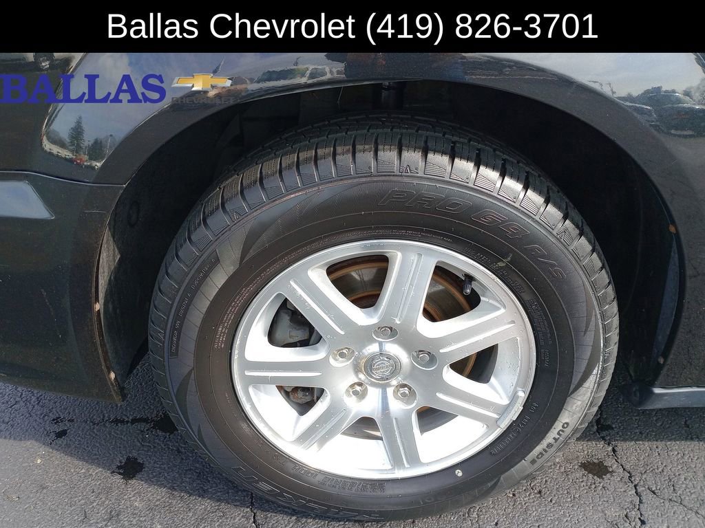 Used 2012 Chrysler Town & Country Touring image 32