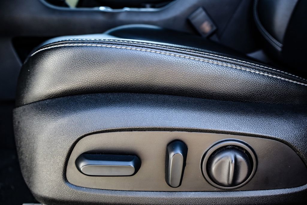 Certified 2024 GMC Terrain SLT image 10