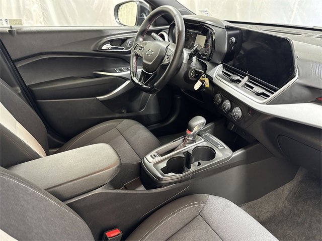 Certified 2024 Chevrolet Trax RS w/ Driver Confidence Package image 25