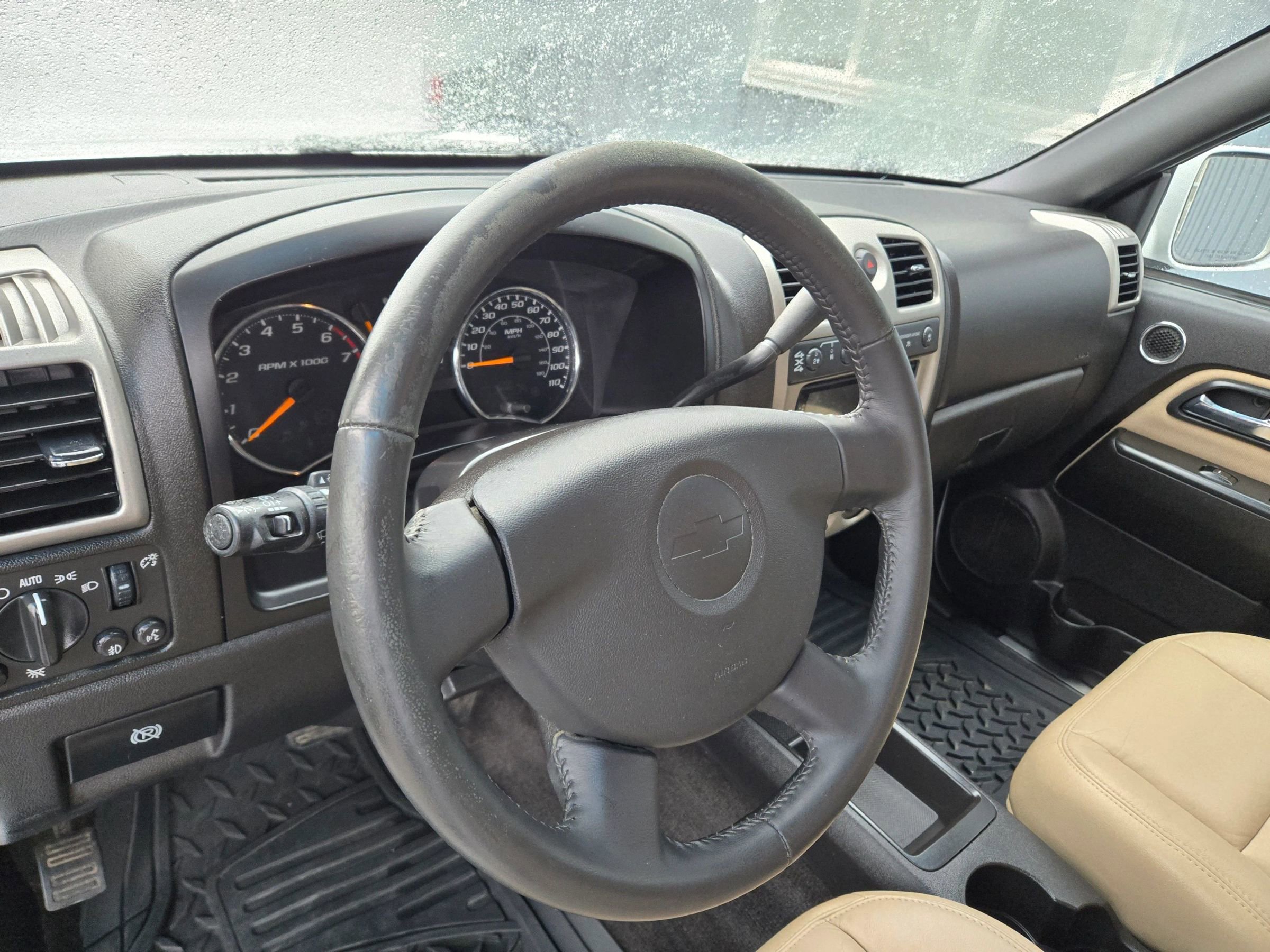 Used 2011 Chevrolet Colorado LT image 24