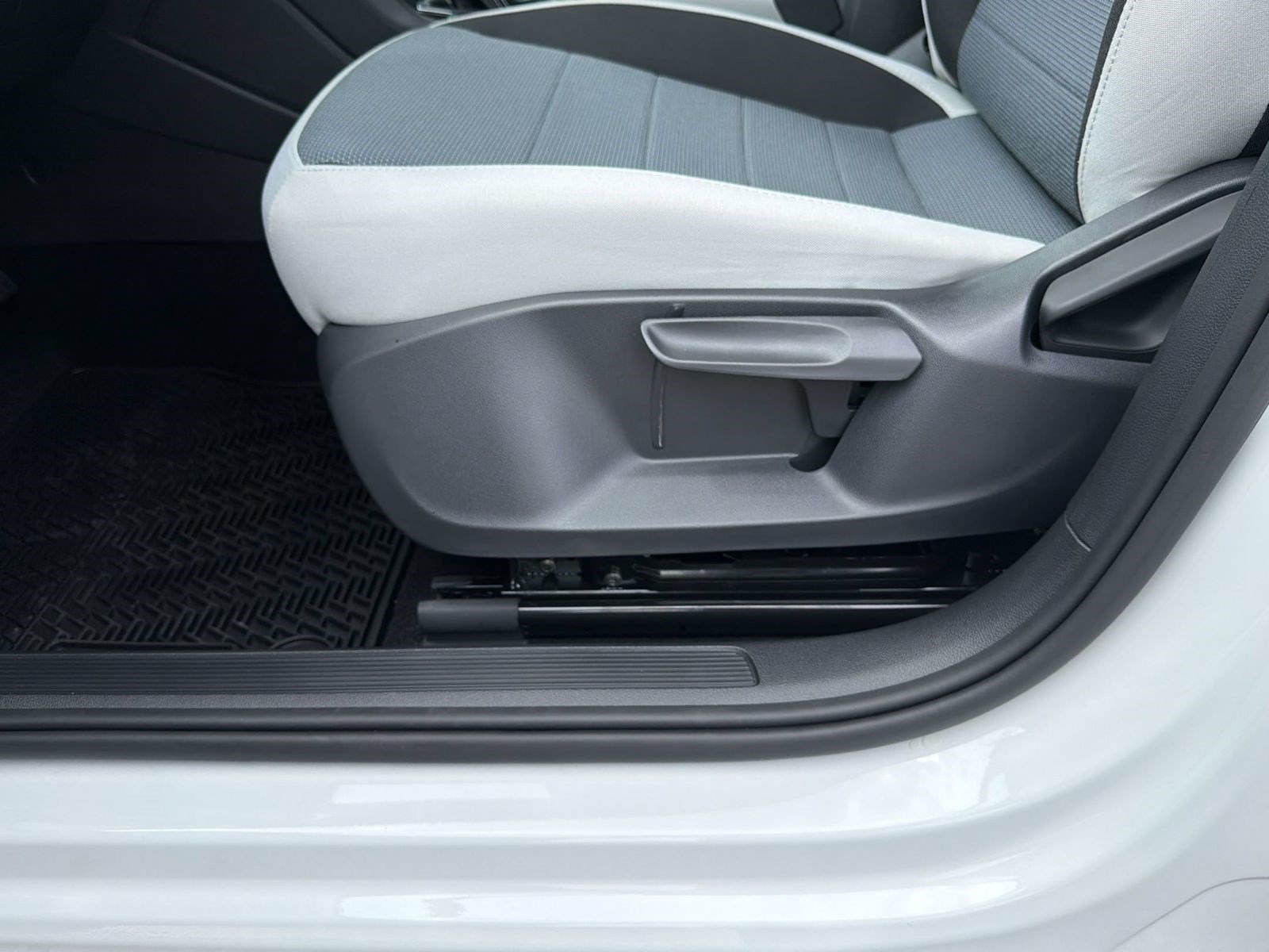New 2026 Volkswagen Taos S FWD image 14
