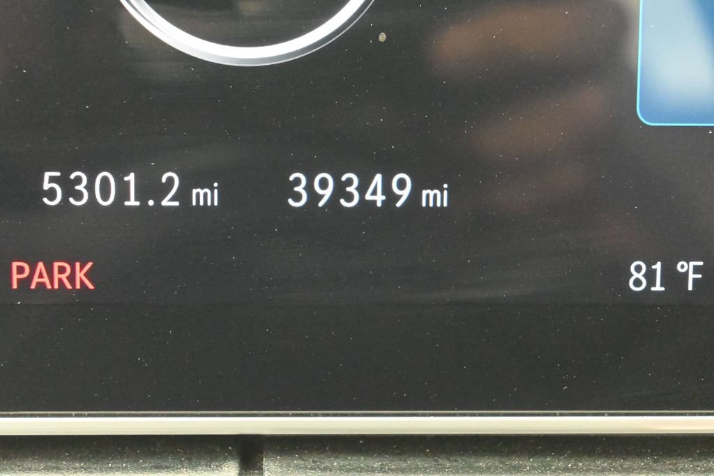 Used 2025 Mercedes-Benz C 300 Sedan image 35