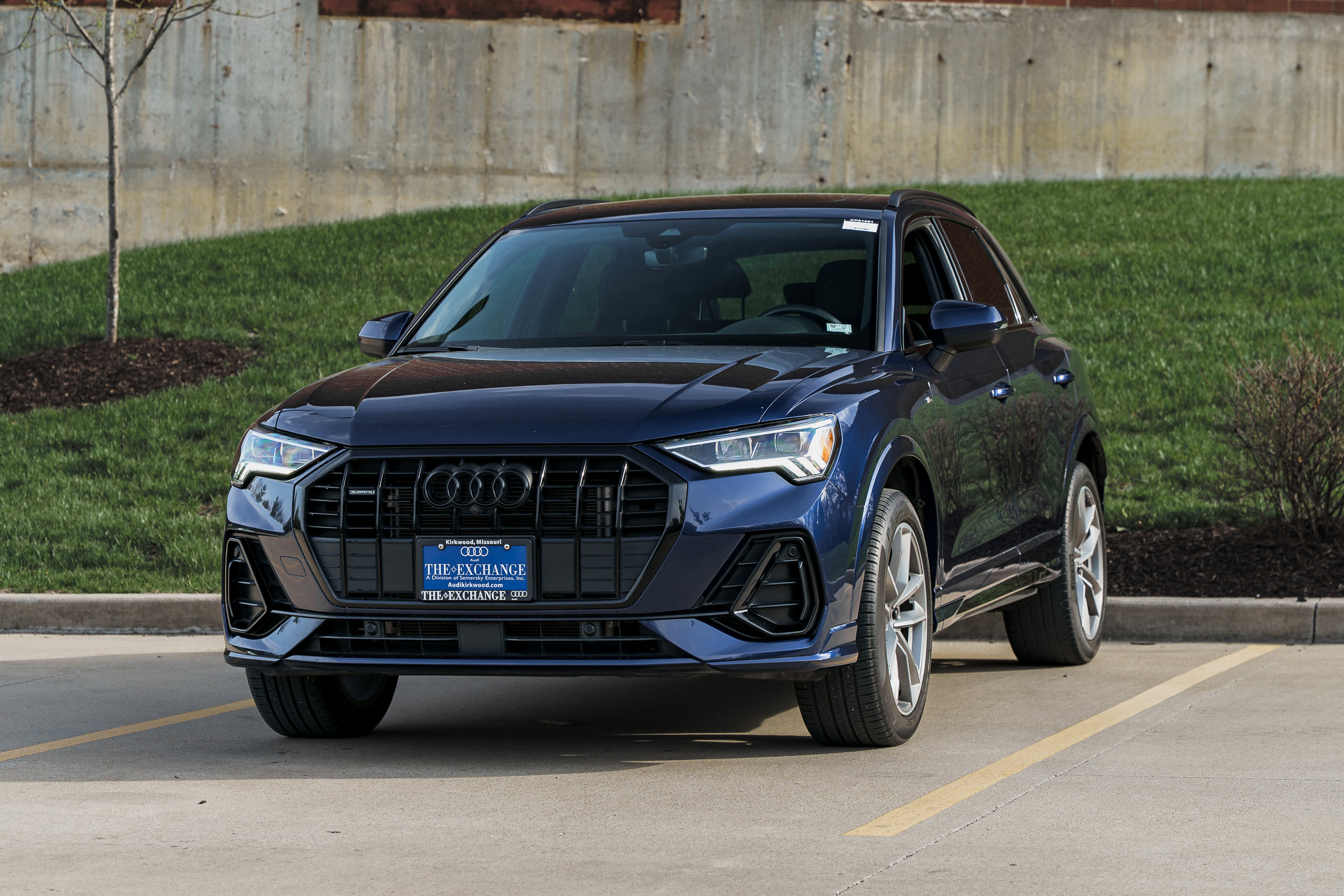 Used 2023 Audi Q3 2.0T Premium Plus w/ Premium Plus Package image 7