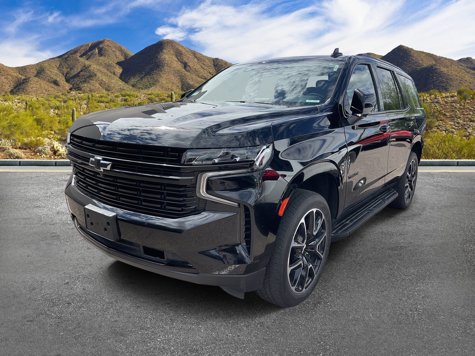 Used 2023 Chevrolet Tahoe RST w/ Luxury Package AWD/4WD image 2