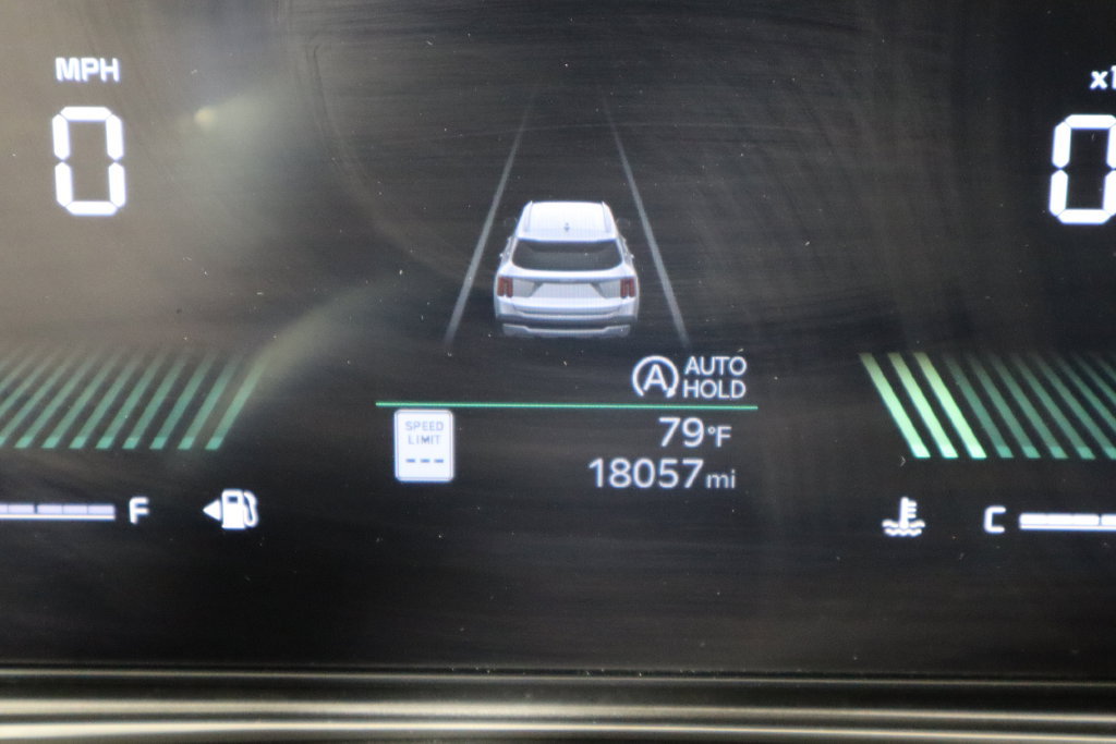 Used 2024 Kia Sorento LX FWD image 34
