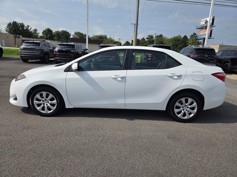 Used 2019 Toyota Corolla LE FWD image 6