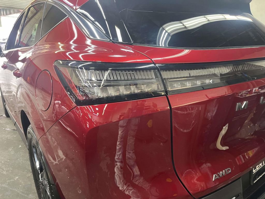 Certified 2025 Nissan Murano SV image 11