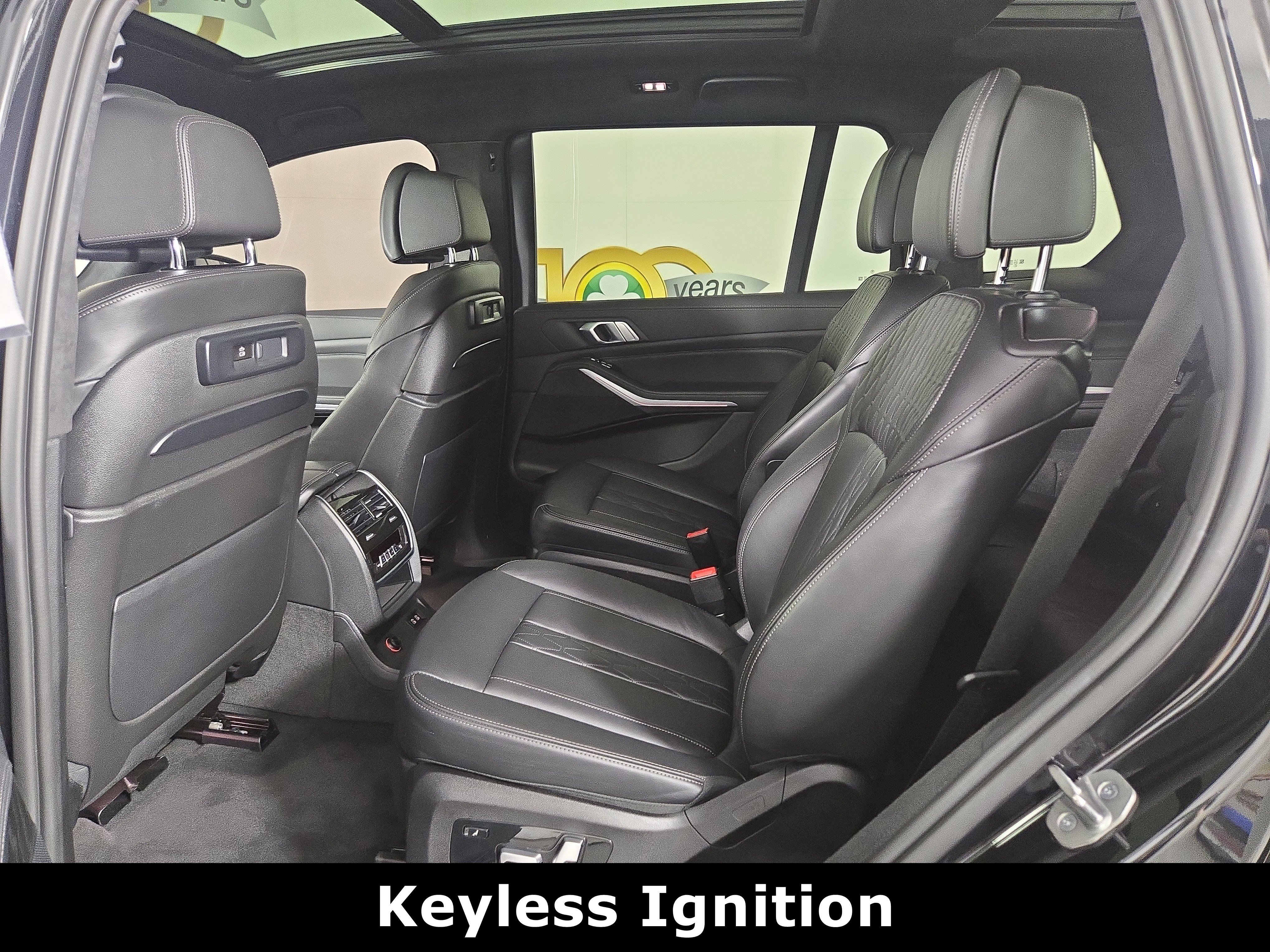 Used 2022 BMW X7 xDrive40i w/ M Sport Package image 12