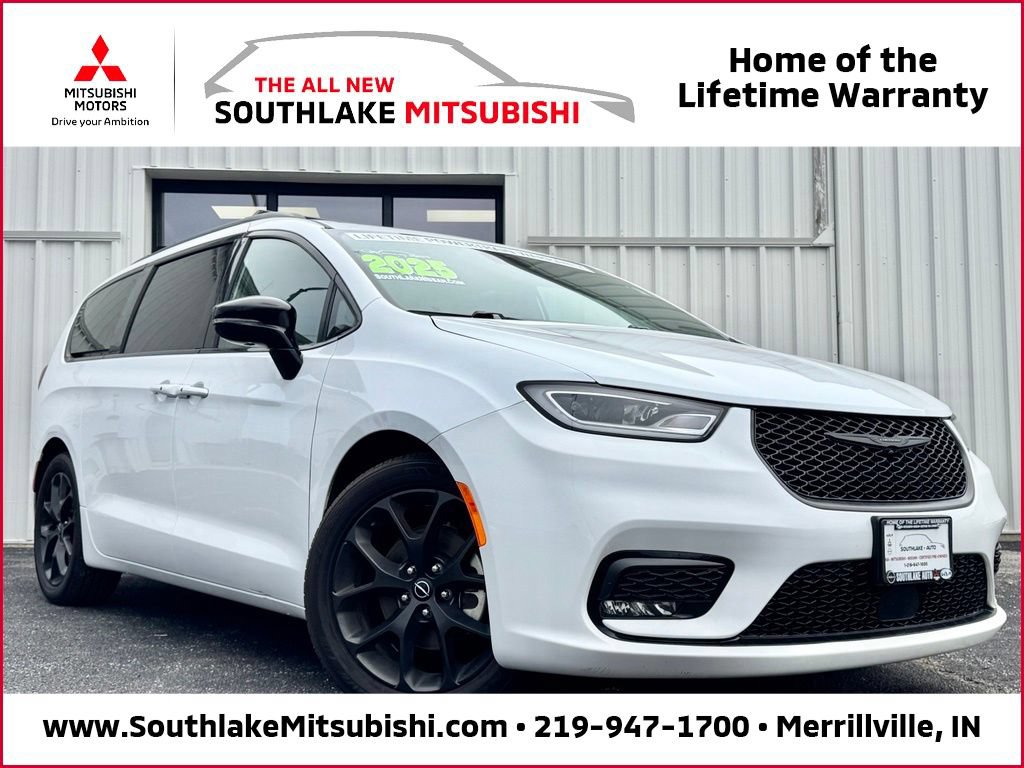 Used 2025 Chrysler Pacifica Limited