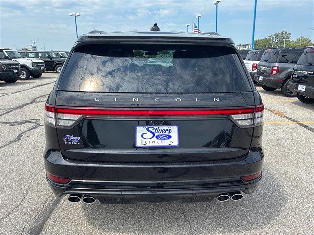 New 2025 Lincoln Aviator Reserve w/ Jet Appearance Package image 6