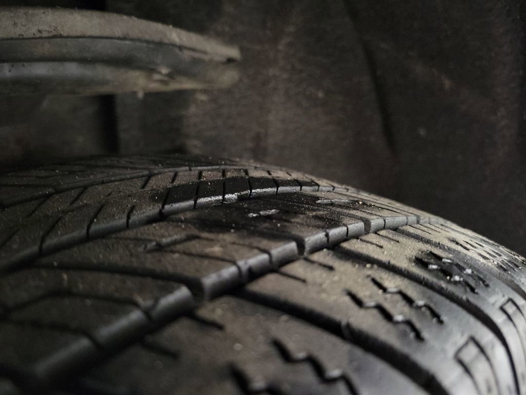 Used 2016 Toyota Avalon XLE image 12