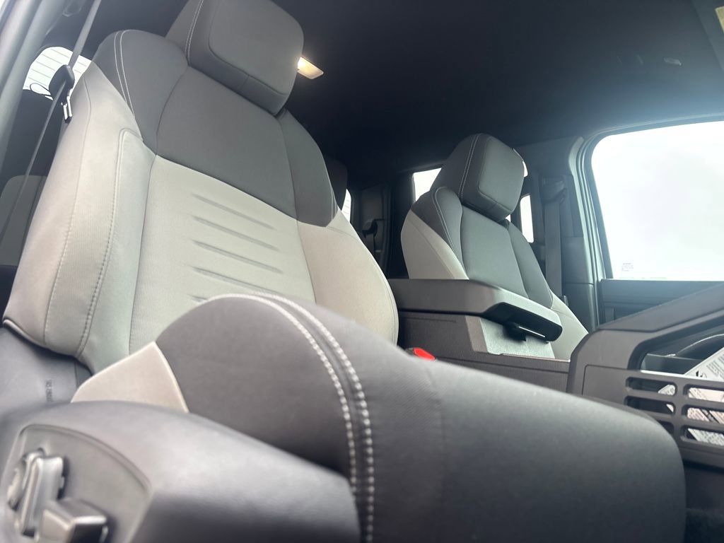 Used 2024 Toyota Tacoma TRD Sport w/ TRD Sport Upgrade Package image 25