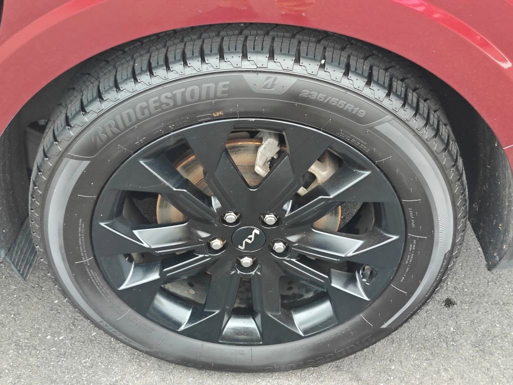 Used 2022 Kia Carnival SX Prestige image 9