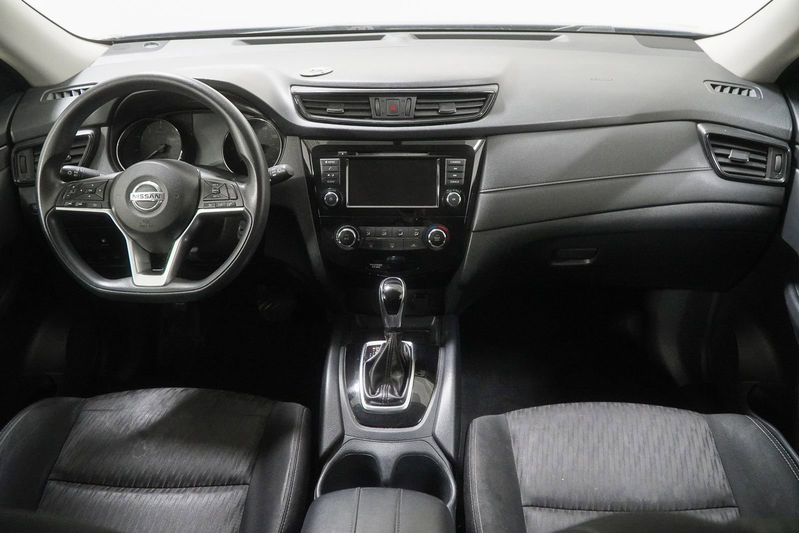 Used 2018 Nissan Rogue S image 24