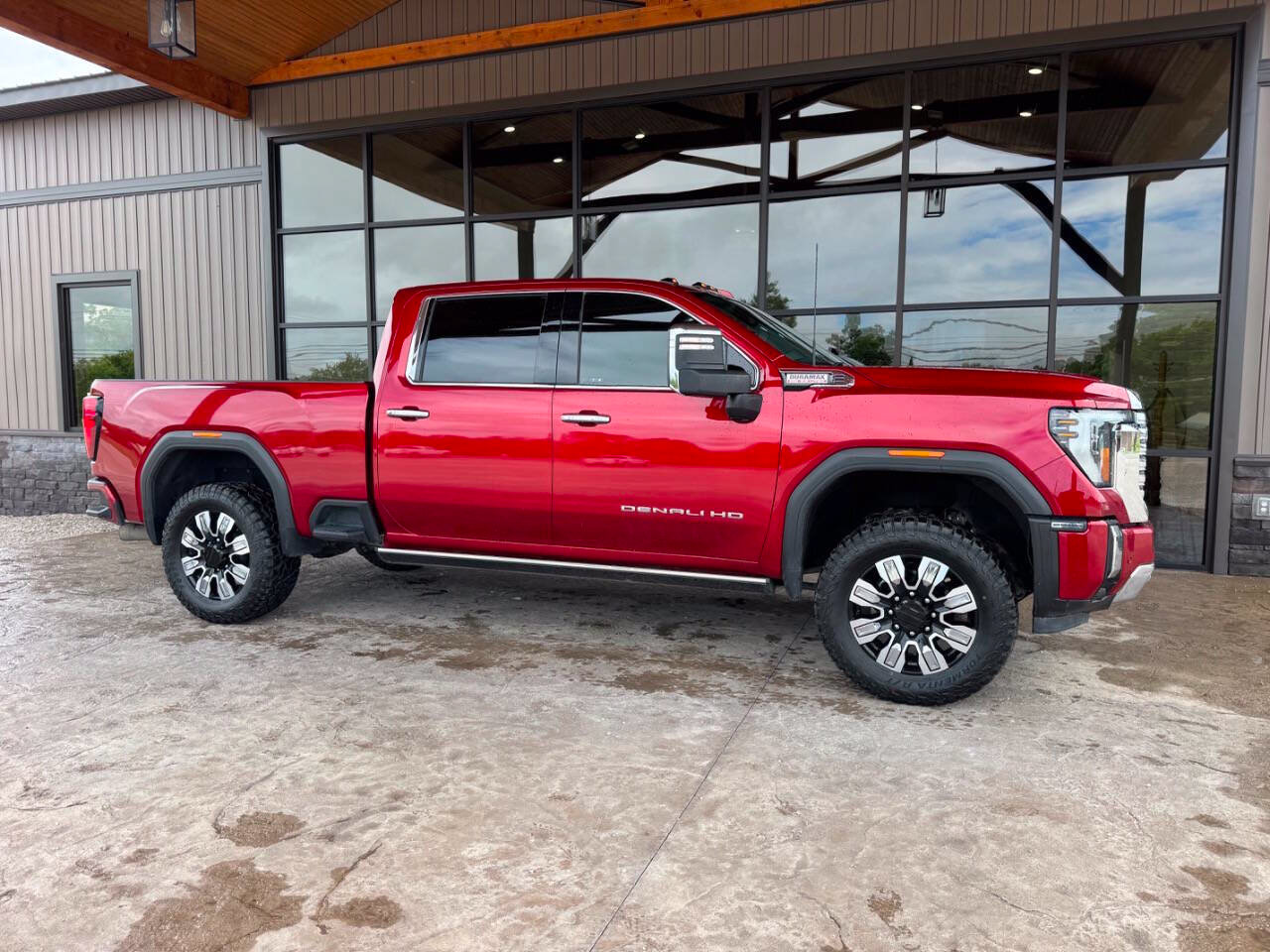 Used 2024 GMC Sierra 2500 Denali w/ Denali Reserve Package AWD/4WD image 6
