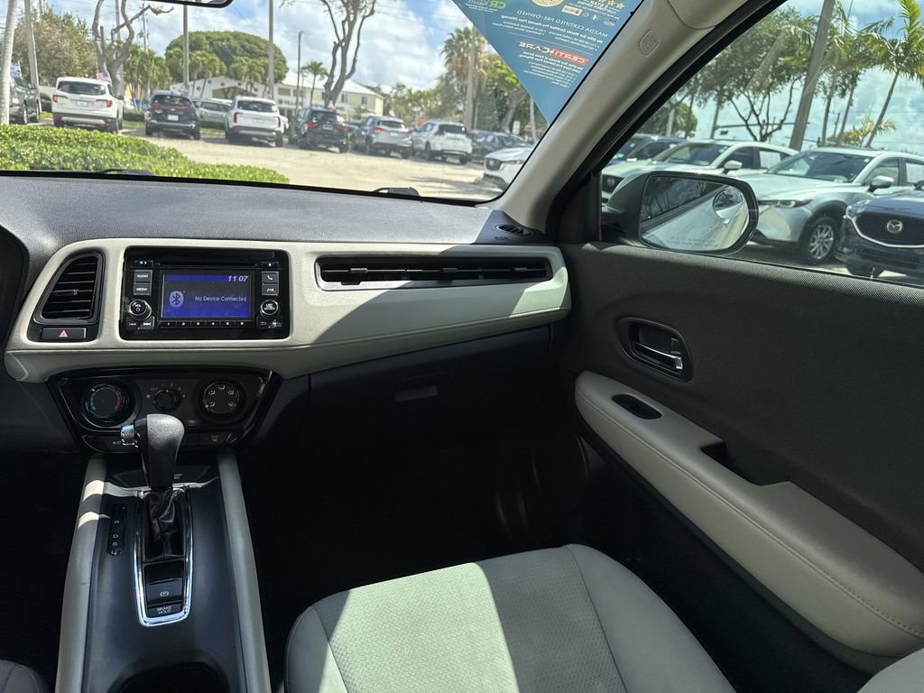 Used 2020 Honda HR-V LX image 16
