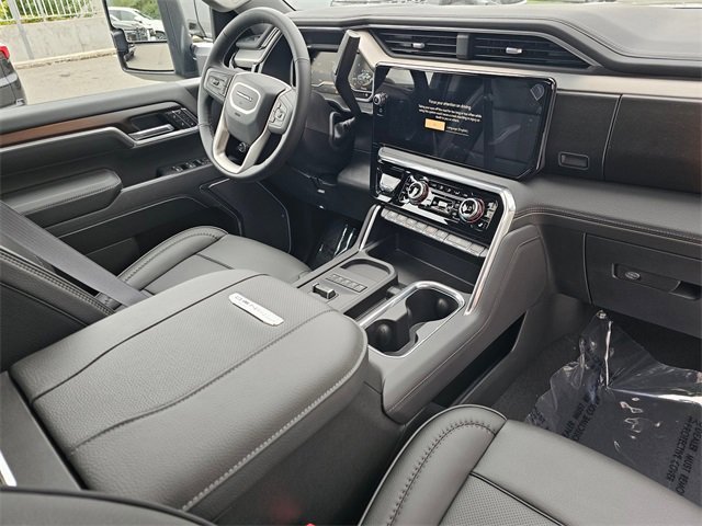 New 2025 GMC Sierra 3500 Denali w/ Denali Reserve Package image 10