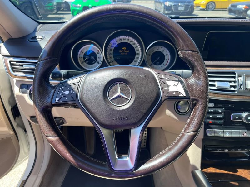 Used 2015 Mercedes-Benz E 400 4MATIC Sedan image 19