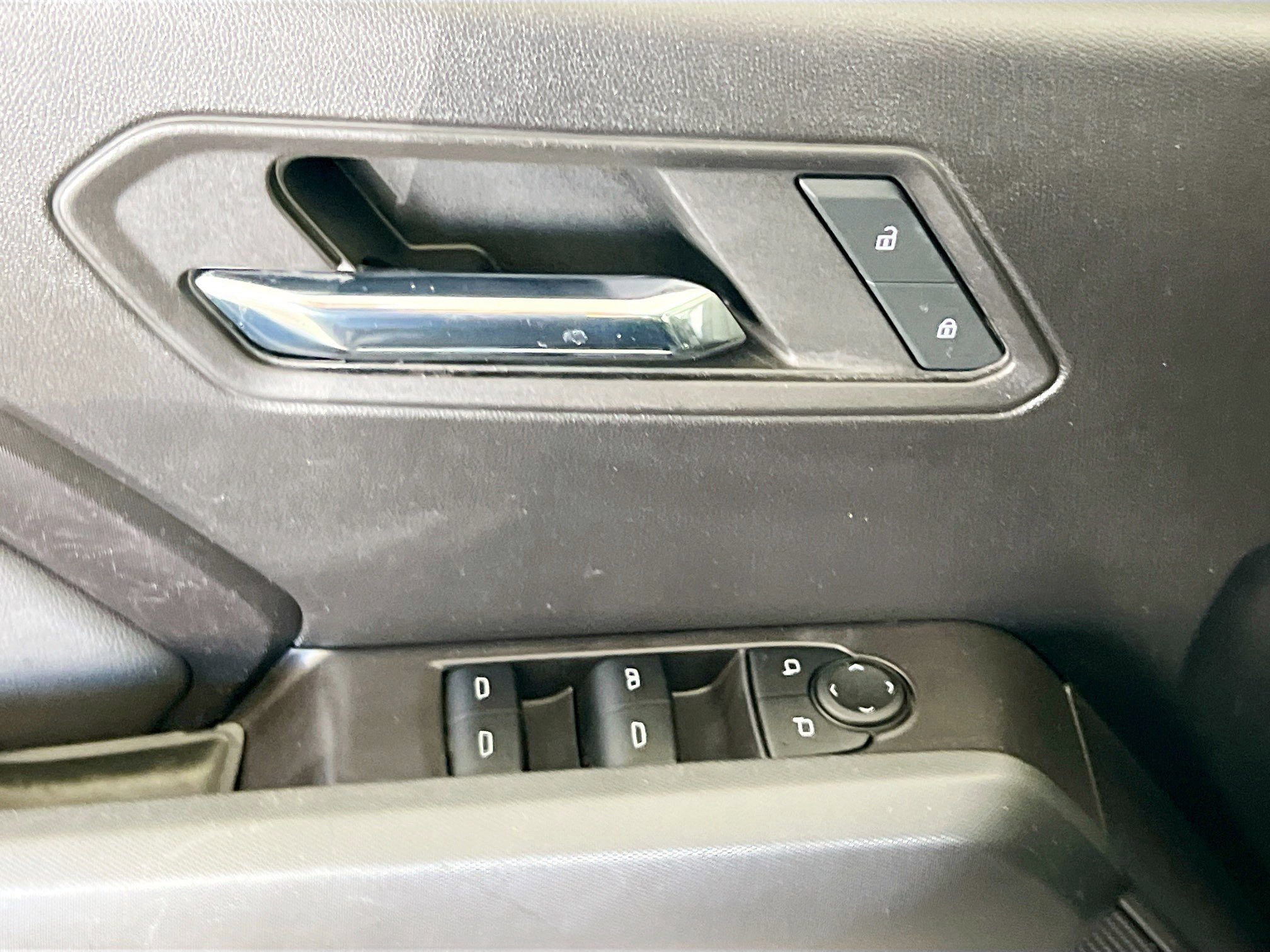 Used 2023 Chevrolet Colorado LT w/ LT Convenience Package image 16