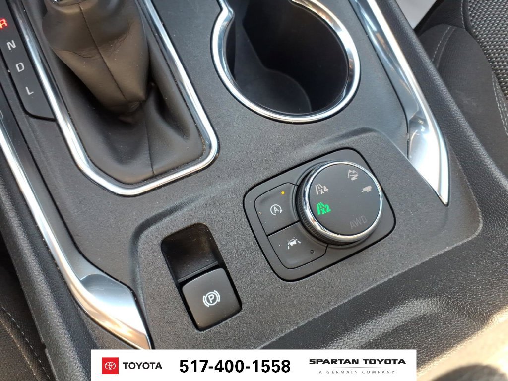 Used 2023 Chevrolet Traverse LT w/ Rear Camera Mirror Package AWD/4WD image 23