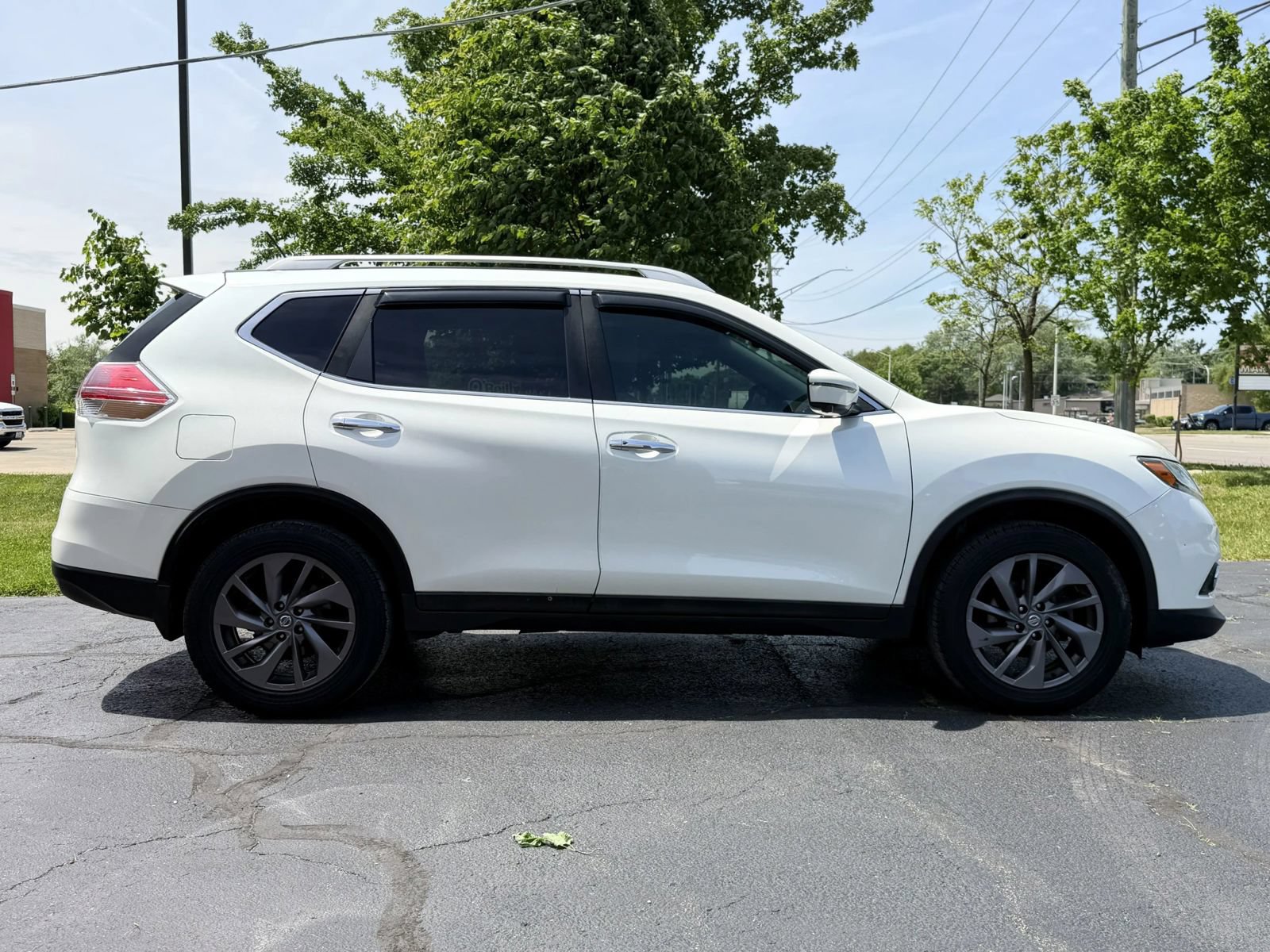 Used 2016 Nissan Rogue SL w/ SL Premium Package AWD/4WD image 8