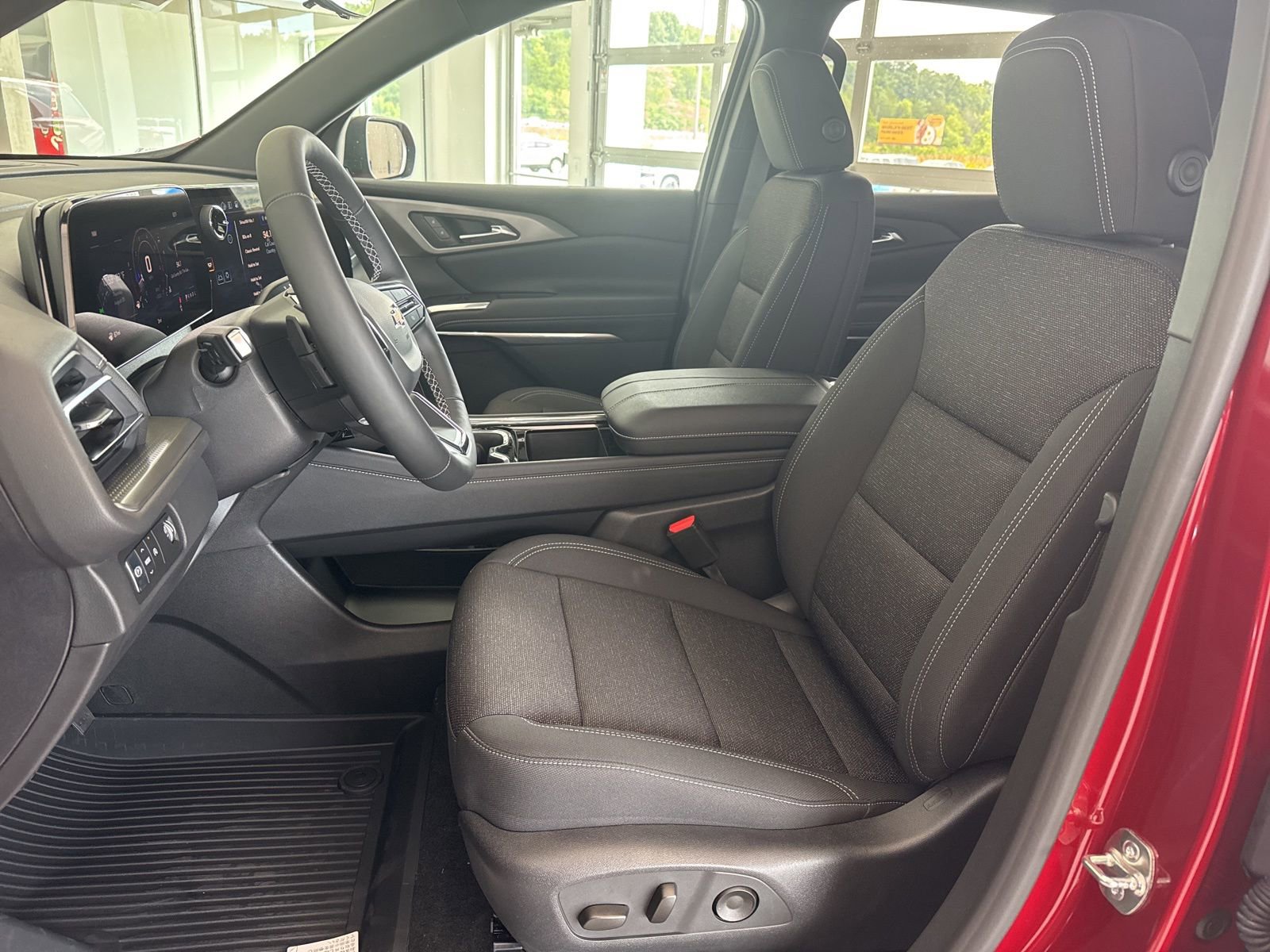 New 2026 Chevrolet Traverse LT w/ Driver Confidence Package FWD image 22