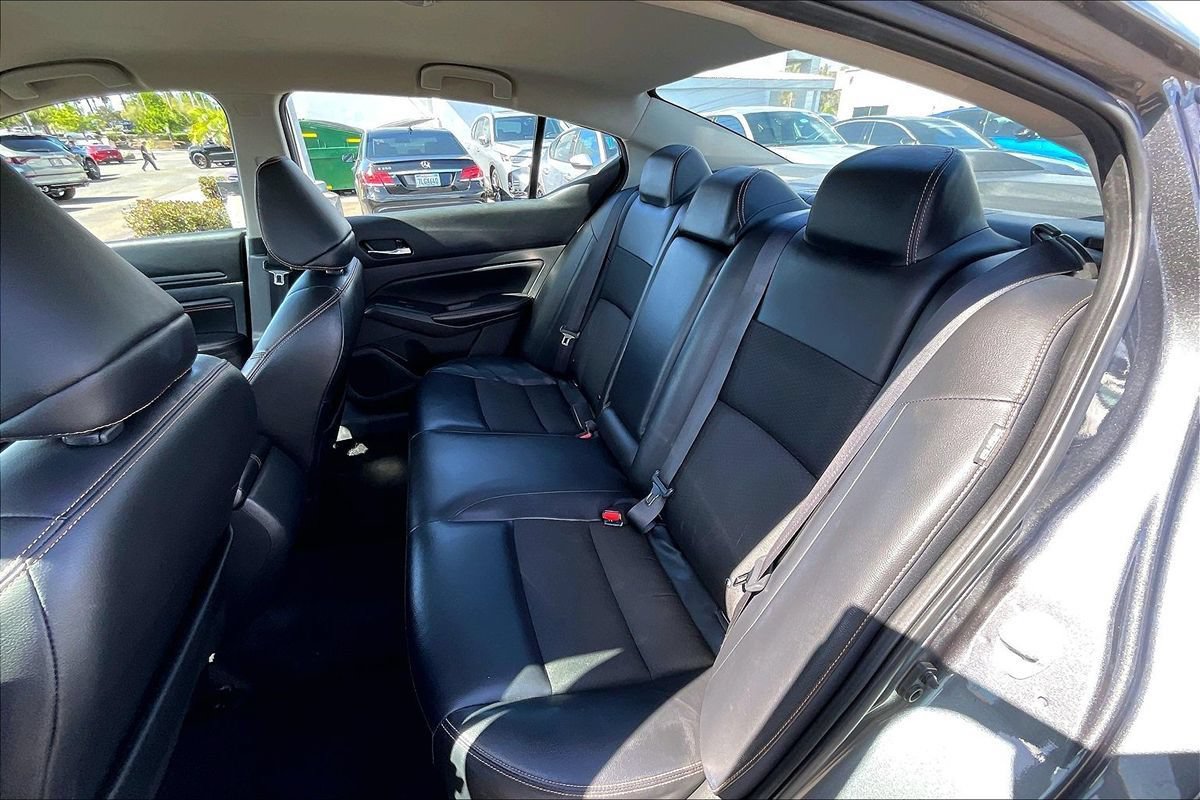Used 2021 Nissan Altima 2.5 SR FWD image 8