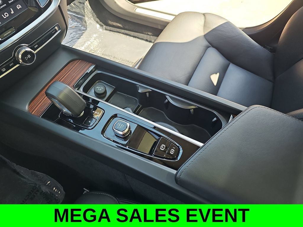Used 2025 Volvo V60 B5 Cross Country Plus AWD/4WD image 25