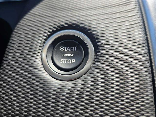 Used 2023 Land Rover Discovery Sport SE R-Dynamic AWD/4WD image 32