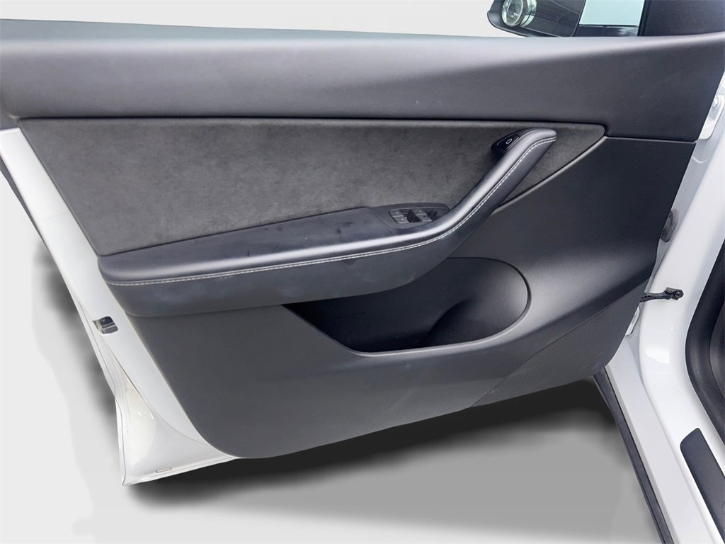 Used 2022 Tesla Model Y Performance image 31