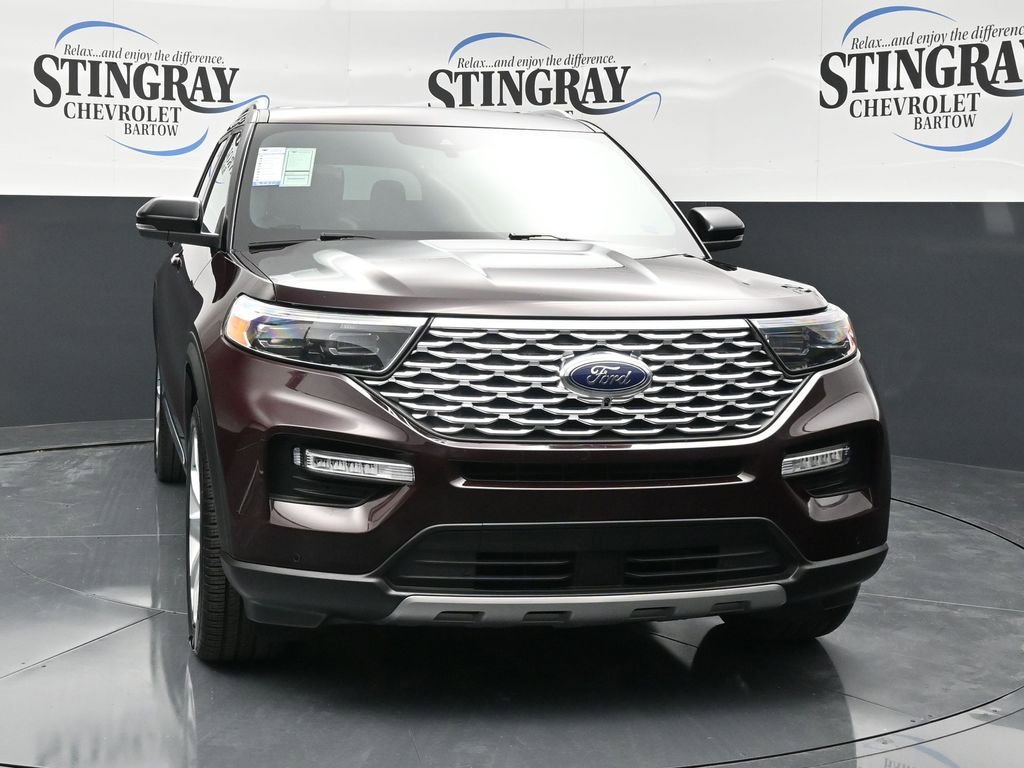 Used 2023 Ford Explorer Platinum w/ Equipment Group 601A AWD/4WD image 2