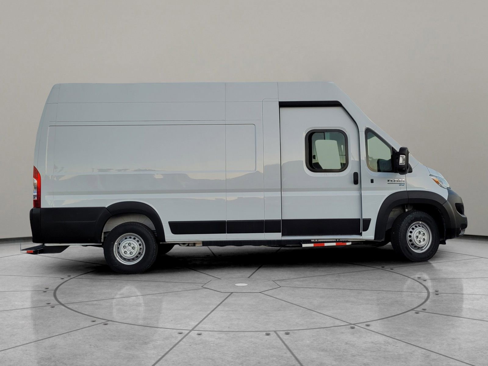 New 2024 RAM ProMaster 3500 w/ Delivery Van Package image 3