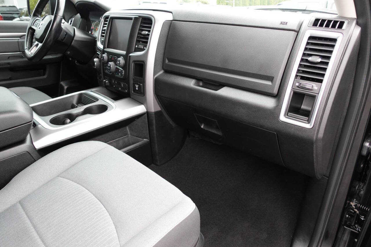 Used 2023 RAM 1500 Classic SLT w/ Electronics Convenience Group AWD/4WD image 37