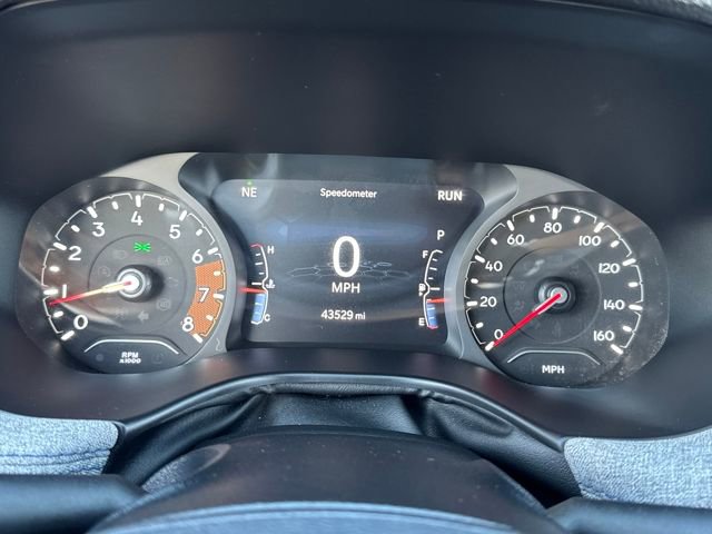 Used 2024 Jeep Compass Latitude image 10