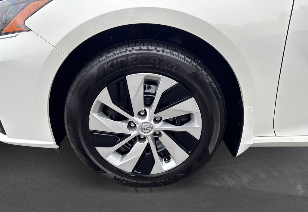 Used 2025 Nissan Altima 2.5 S image 12