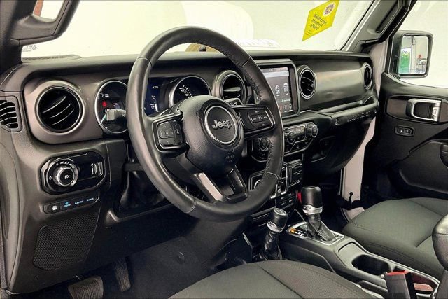 Used 2023 Jeep Wrangler Unlimited w/ Cold Weather Group image 14