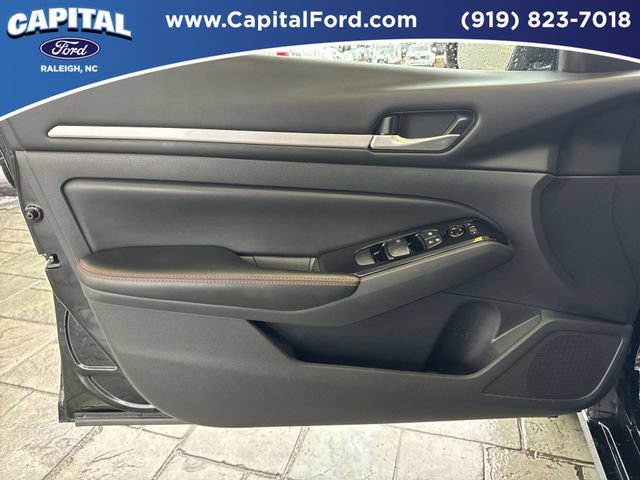 Used 2025 Nissan Altima 2.5 SR AWD/4WD image 19