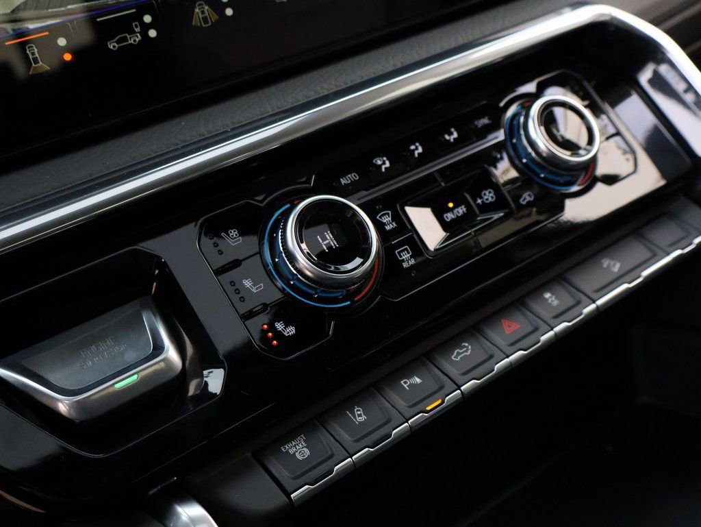 New 2026 GMC Sierra 3500 Denali w/ Denali Reserve Package image 31