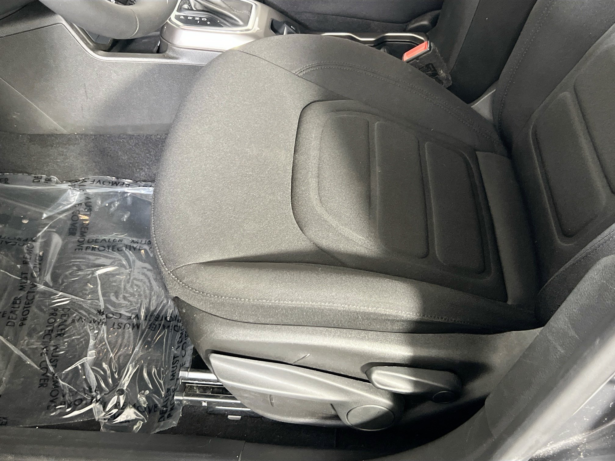 Used 2022 Jeep Renegade Latitude AWD/4WD image 19