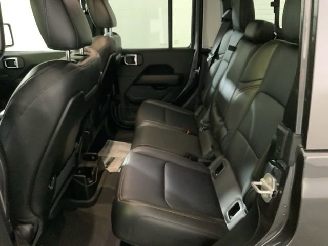 Used 2025 Jeep Gladiator Sport image 27