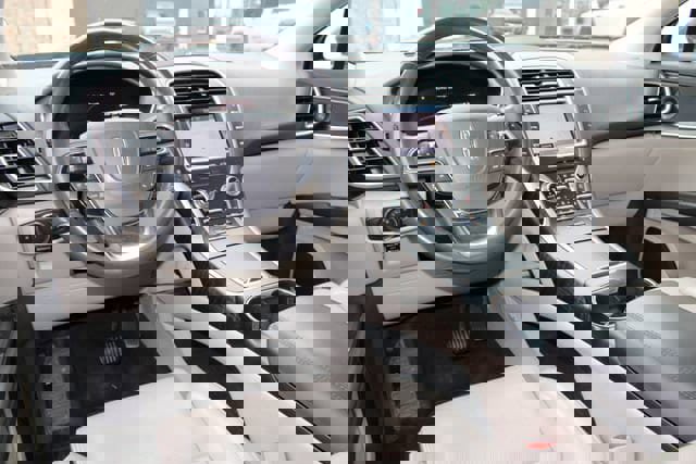 Used 2019 Lincoln Nautilus Reserve image 5