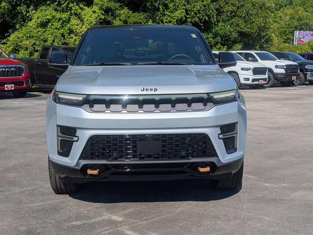 New 2026 Jeep Grand Wagoneer 4WD image 3