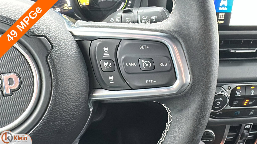 Used 2025 Jeep Wrangler Unlimited Sahara w/ Safety Group AWD/4WD image 18
