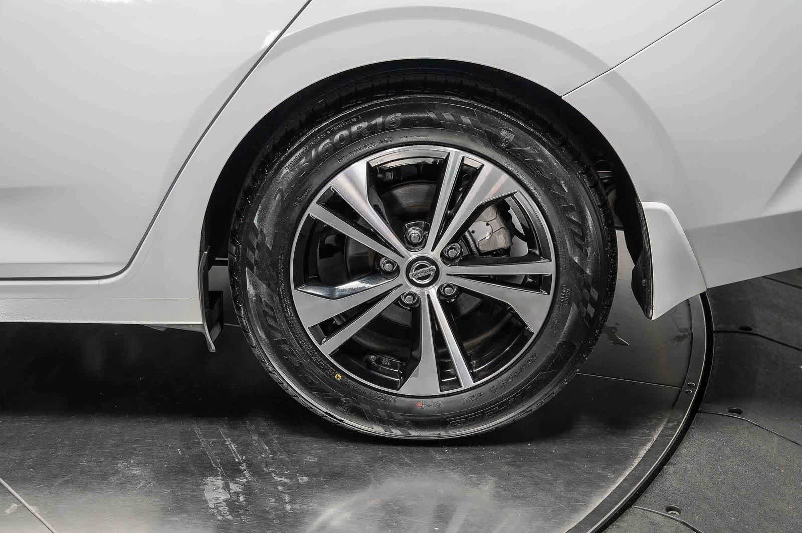 Used 2020 Nissan Sentra SV FWD image 10