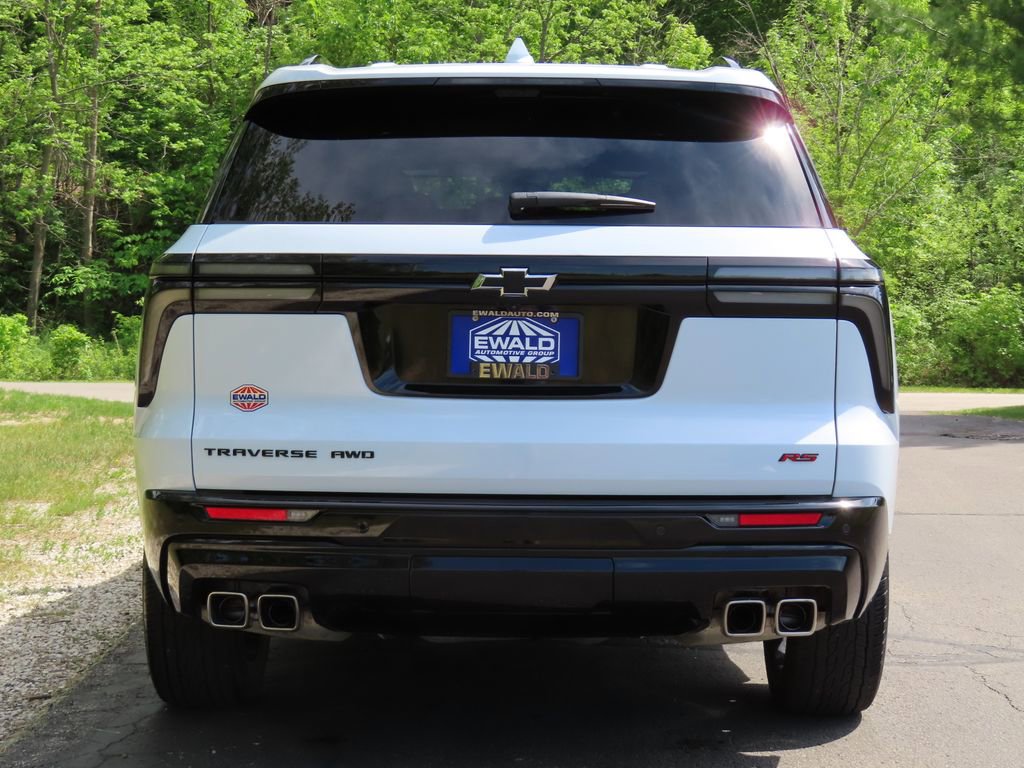 Certified 2026 Chevrolet Traverse RS w/ LPO, Floor Liner Package AWD/4WD image 18